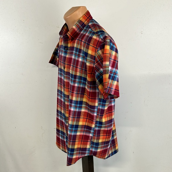 J. Crew short sleeve Cotton/Linen button down collar shirt.  L - Picture 5 of 7